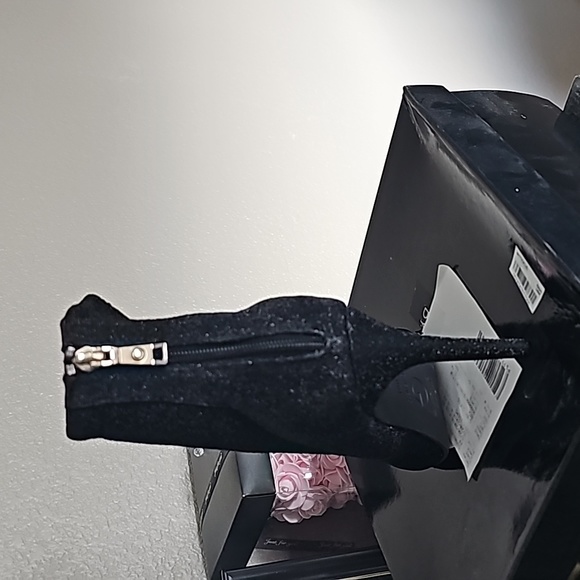 Brand new open toe bootie - Picture 3 of 4